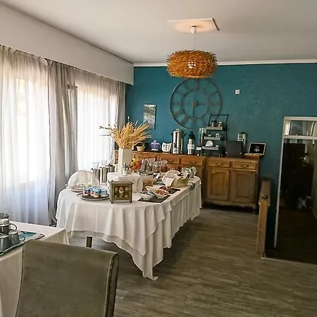 La Chaumiere Отель