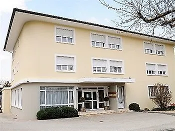 La Chaumiere Отель 2*