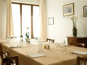 La Chaumiere Отель 2*