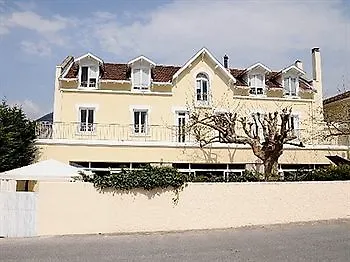 La Chaumiere 2* Вуарон